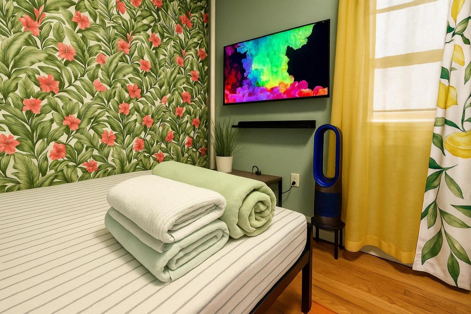 Tropical Comfort Room In Harlem Cozy Stay With Snacks & Style ニューヨーク エクステリア 写真